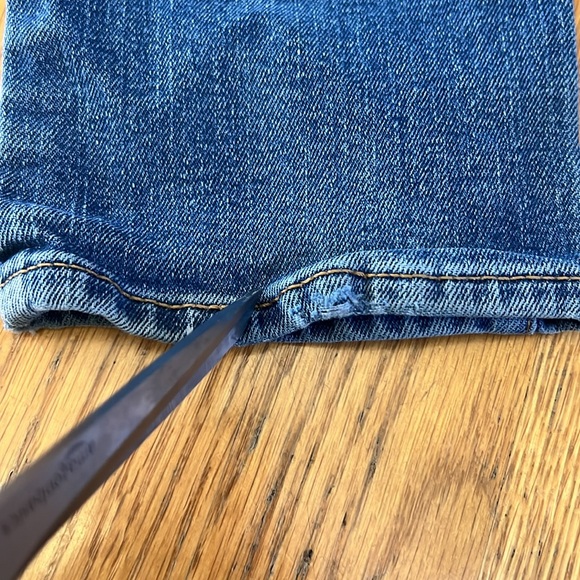 Gap Medium Wash Straight Legged Jean - Picture 7 of 10